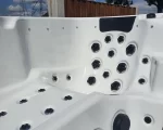 amalfi-4-5-seater-hot-tub-2