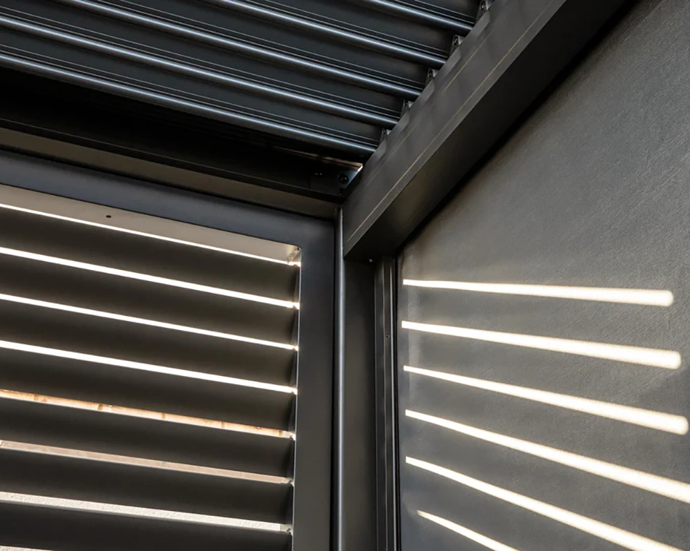 Luxe-Pergola-Screen-5